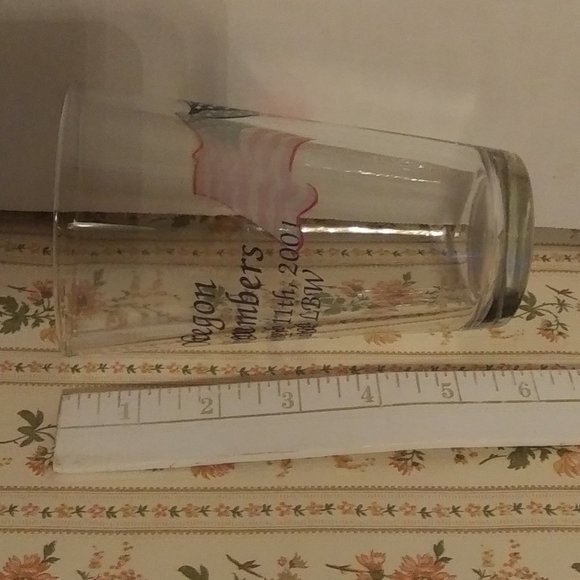 Oregon remembers 9/11 glass tumbler - Picture 6 of 6